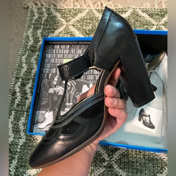 John Fluevog Sigourney Black Leather Heels - Picture 7 of 16